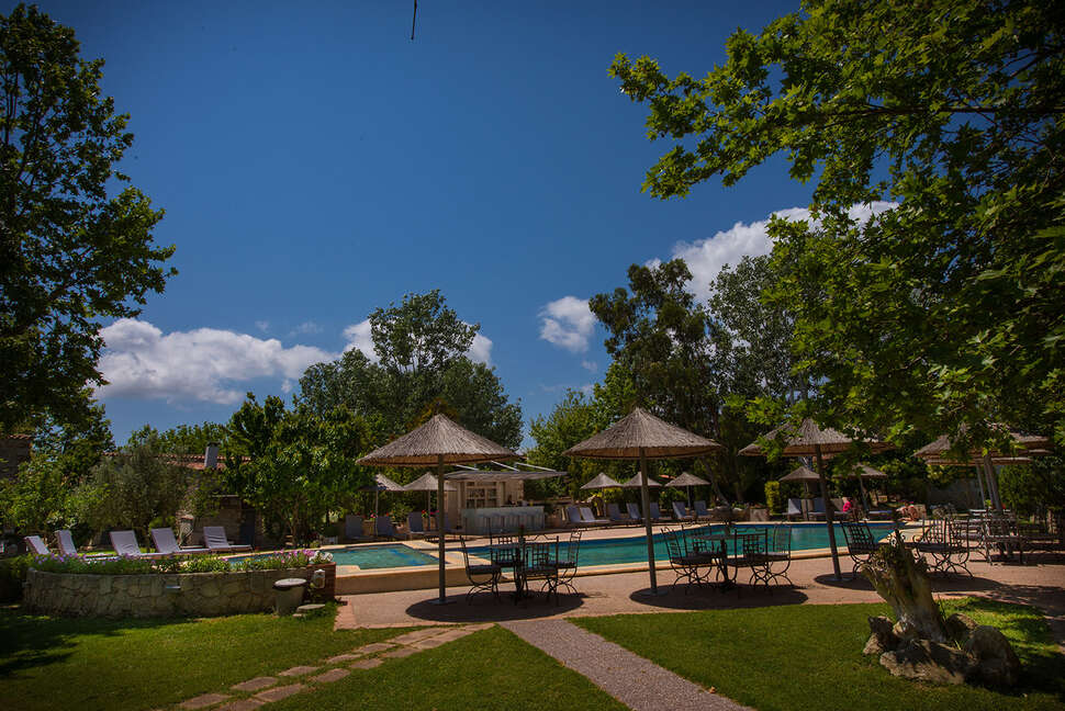 Ein Foto vom Pool im Petrino Eco Village
