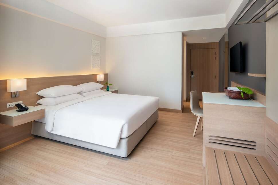 Een foto van The Andaman Beach Hotel Phuket