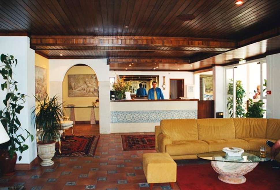 Een foto van het interieur van Aparthotel Calema