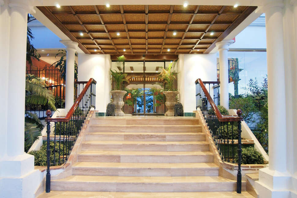 Een foto van de buitenkant van Ilunion Hacienda de Mijas