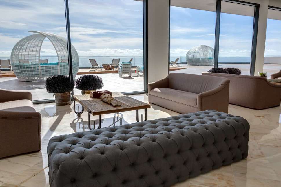 Een foto van het interieur van Hotel Baia Azul