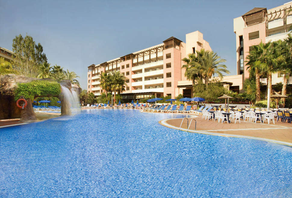 Ein Foto vom Pool im H10 Salauris Palace