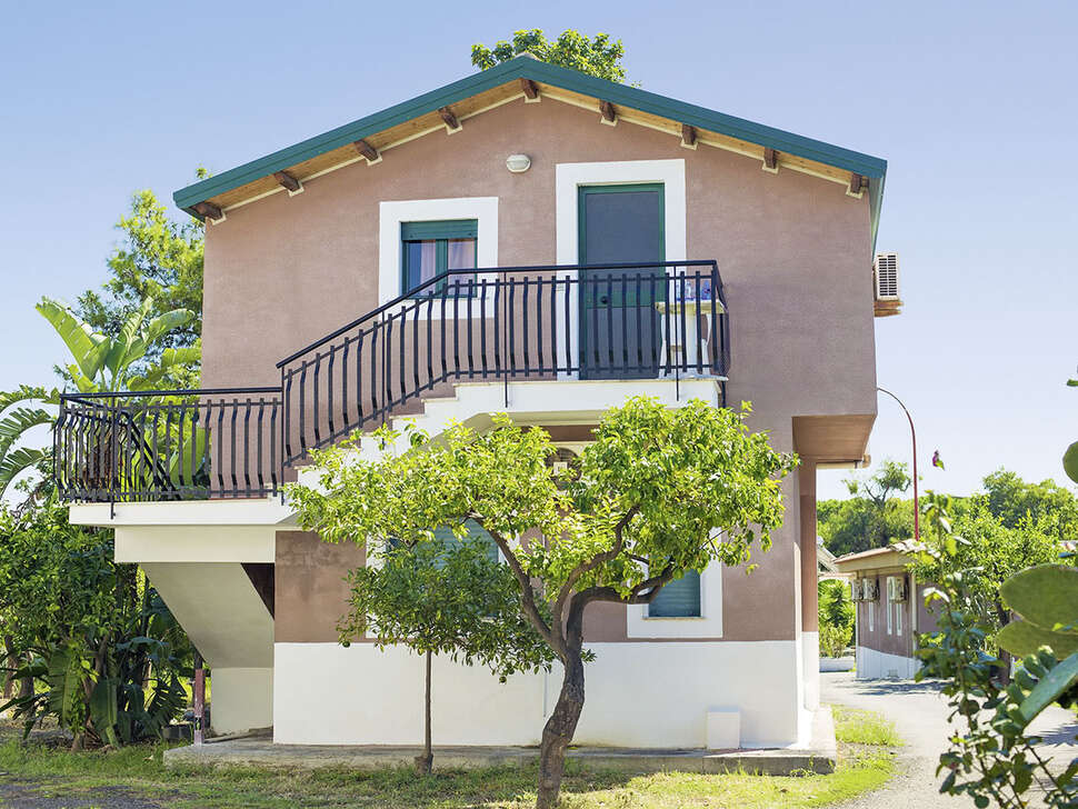 Ein Foto von der Außenansicht des Villaggio Alkantara