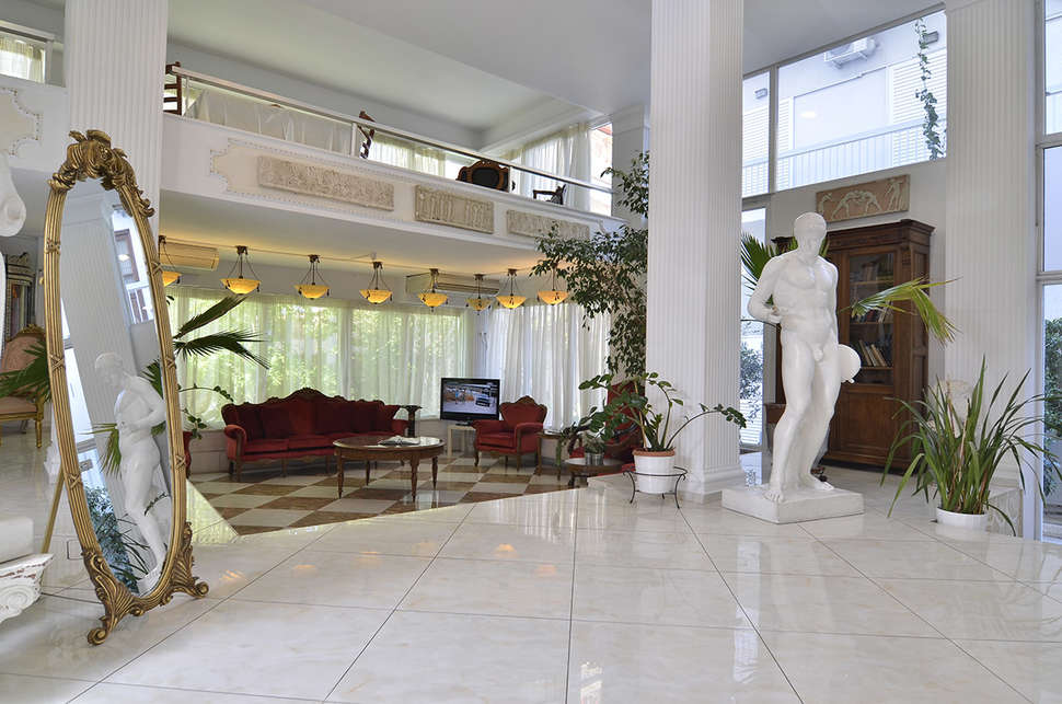 Een foto van het interieur van Acropolis Ami Boutique Hotel