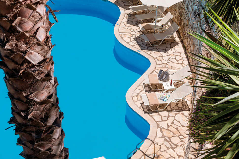 Een foto van het zwembad bij San Antonio Corfu Resort