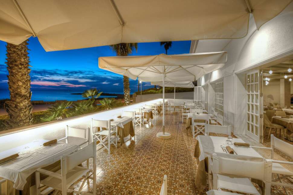 Ein Foto von der Terrasse im Grand Hotel Riviera