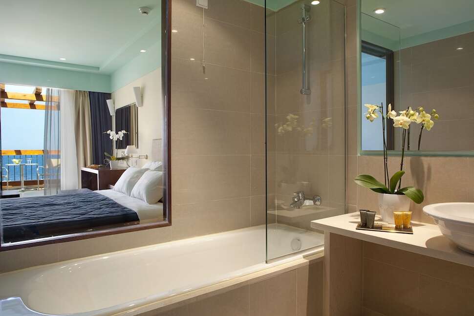 Een foto van Apostolata Island Resort & Spa