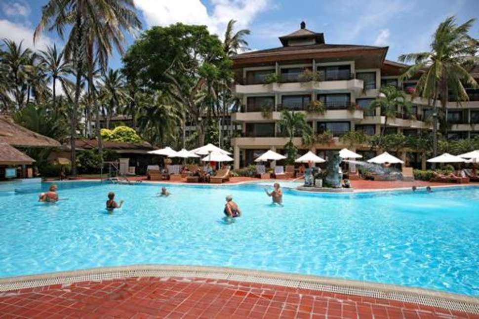 Een foto van het zwembad bij Prama Sanur Beach Bali