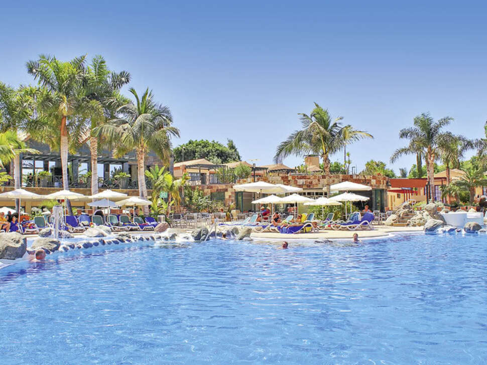 Een foto van het zwembad bij Allsun Hotel Esplendido