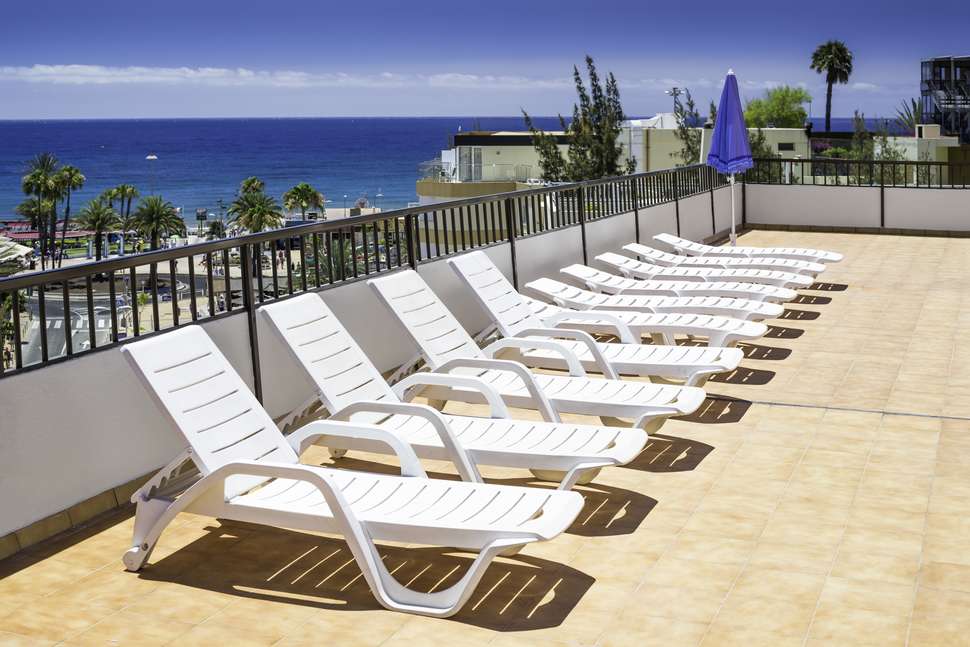 Ein Foto von der Terrasse im Las Gondolas Apartments