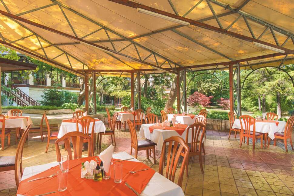 Een foto van Estreya Palace & Residence