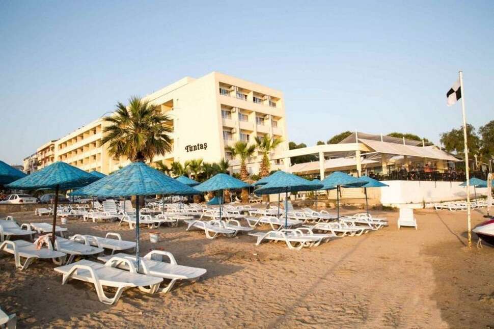 Een foto van het strand bij Tuntas Beach Hotel