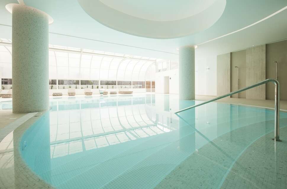 Een foto van het zwembad bij Alto Lido Hotel