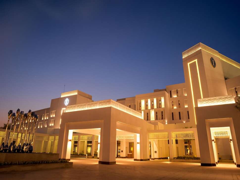 Een foto van de buitenkant van InterContinental Fujairah Resort