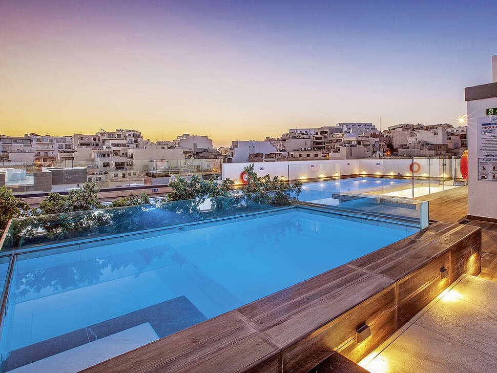 Een foto van het zwembad bij Solana Hotel & Spa