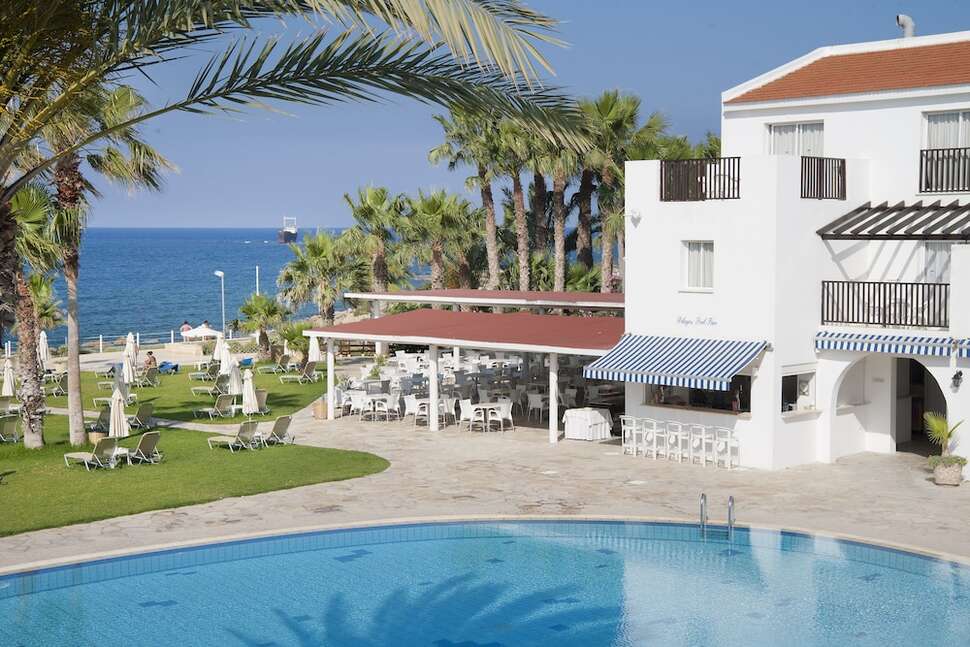 Ein Foto vom Pool im Akti Beach Village Resort