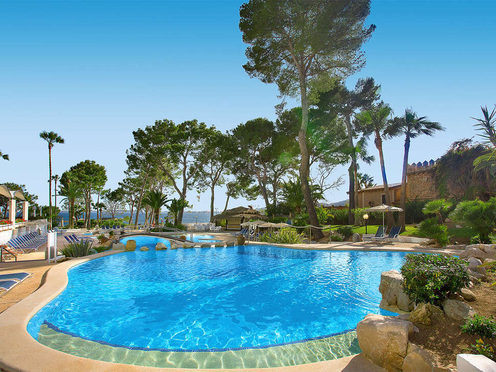 Een foto van het zwembad bij Hipotels Eurotel Punta Rotja Hotel