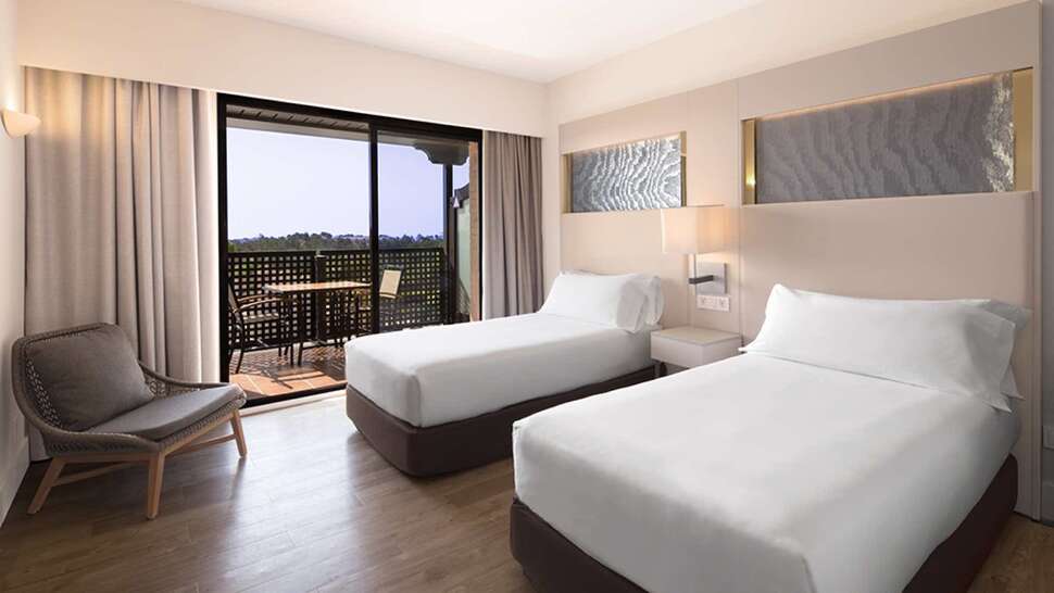 Ein Foto DoubleTree by Hilton Islantilla Golf Resort