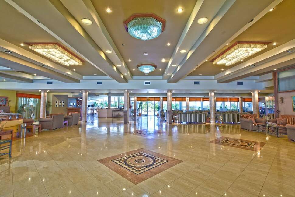 Een foto van Sovereign Beach Hotel