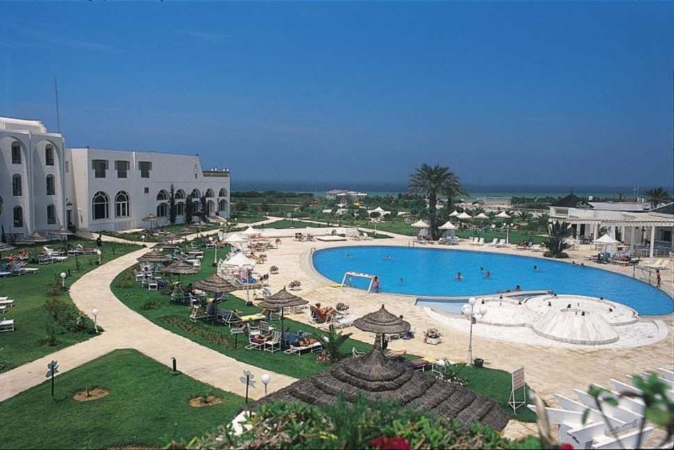 Ein Foto vom Pool im Le Soleil Bella Vista Hotel
