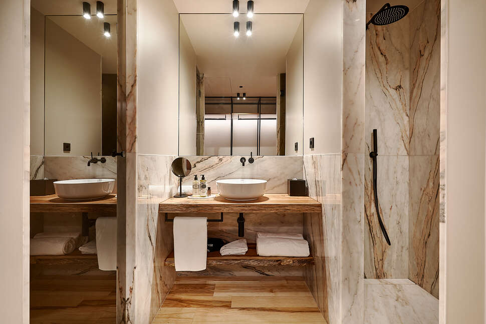 Een foto van The Log Porto Hotel