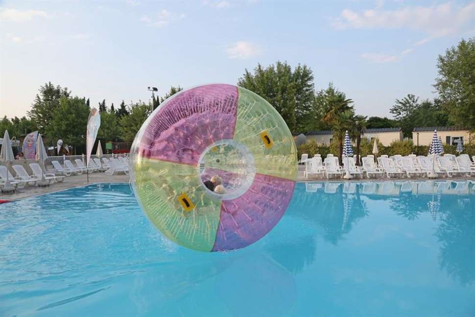 Een foto van het zwembad bij Camping Butterfly Village
