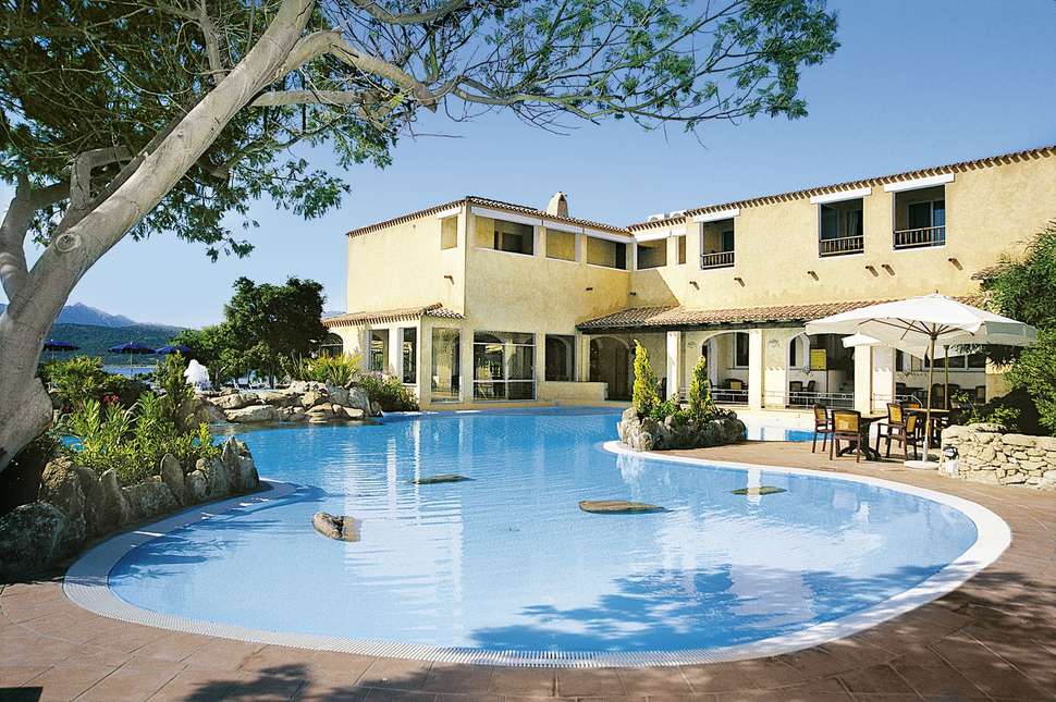 Ein Foto Colonna Hotel Du Golf