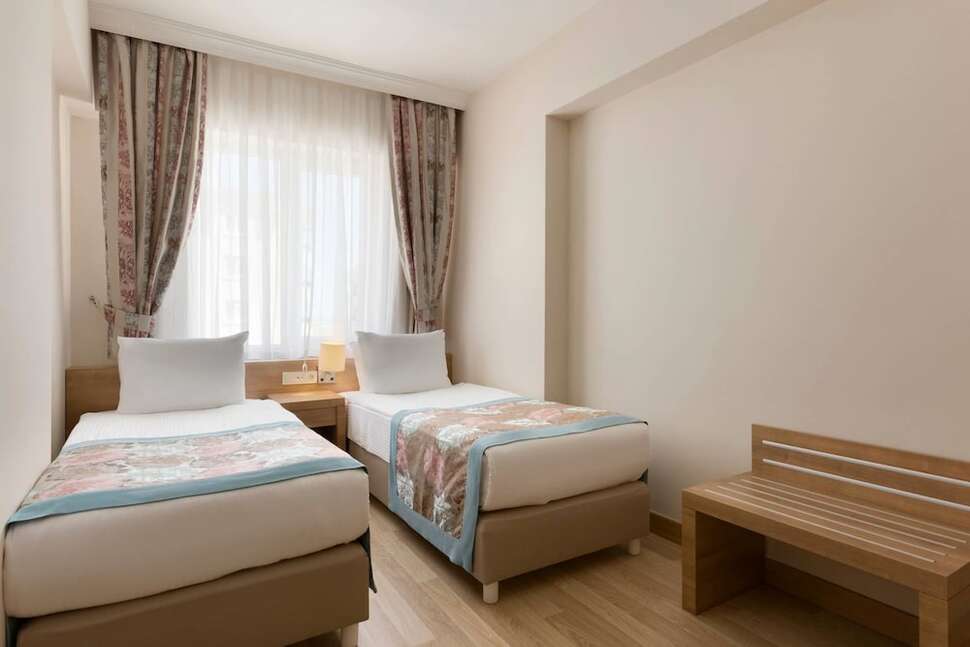 Een foto van Ramada Resort by Wyndham Lara