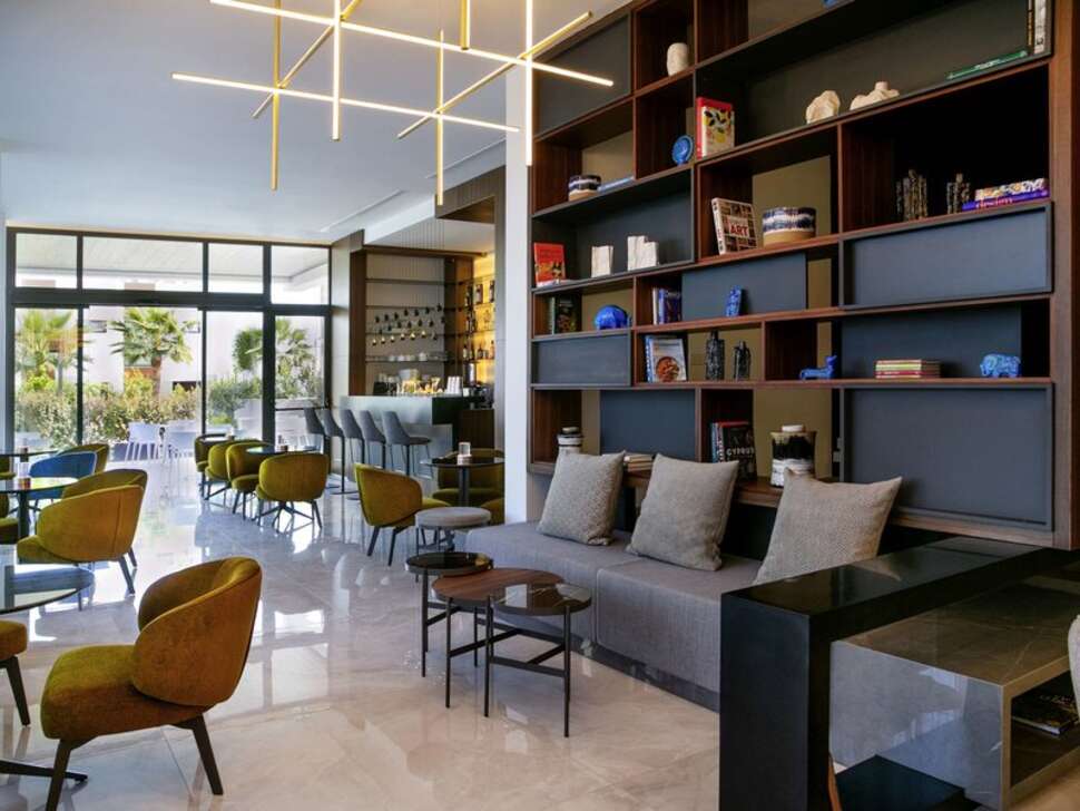 Ein Foto Mercure Larnaca Beach Resort