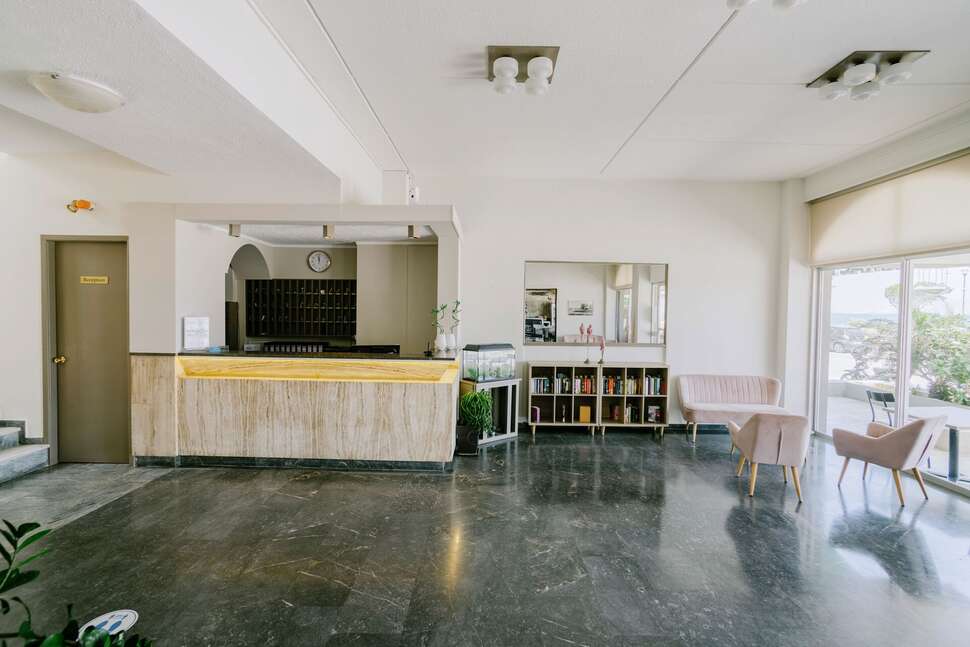 Een foto van het interieur van Zephyros Hotel