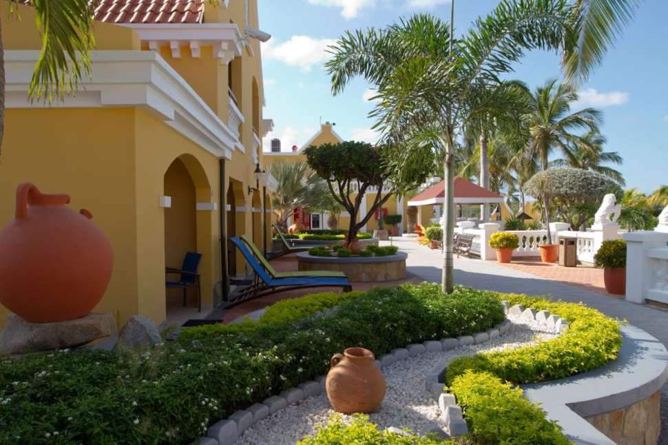 Een foto van de buitenkant van Amsterdam Manor Beach Resort