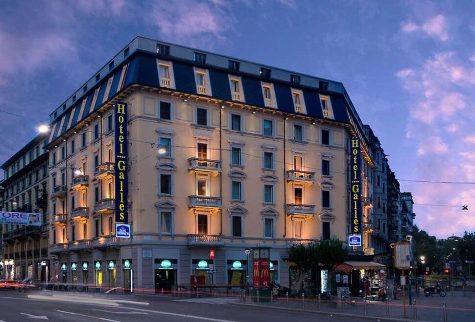 Ein Foto von der Außenansicht des Unahotels Galles Milano