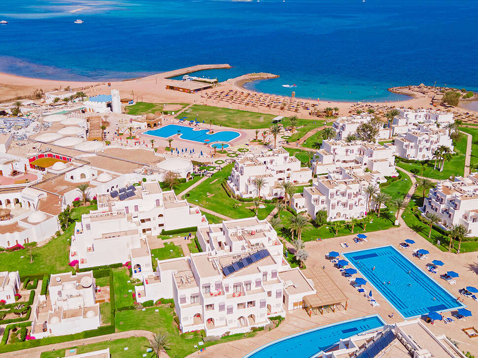 Ein Foto vom Pool im Mercure Hurghada Hotel