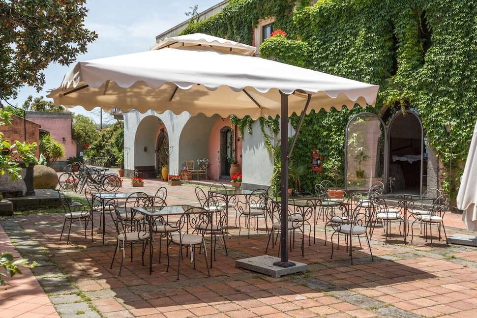 Ein Foto von der Terrasse im Hotel Etna