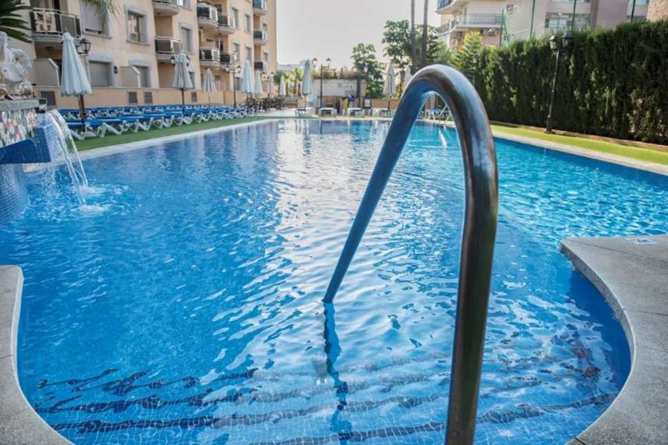 Een foto van het zwembad bij Mediterraneo Real Appartementen