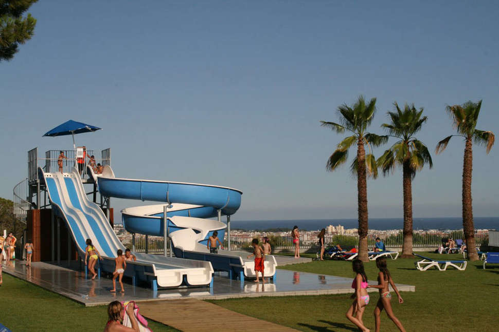 Een foto van het zwembad bij Camping Vilanova Park