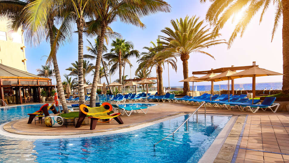 Een foto van het zwembad bij Bull Hotel Dorado Beach