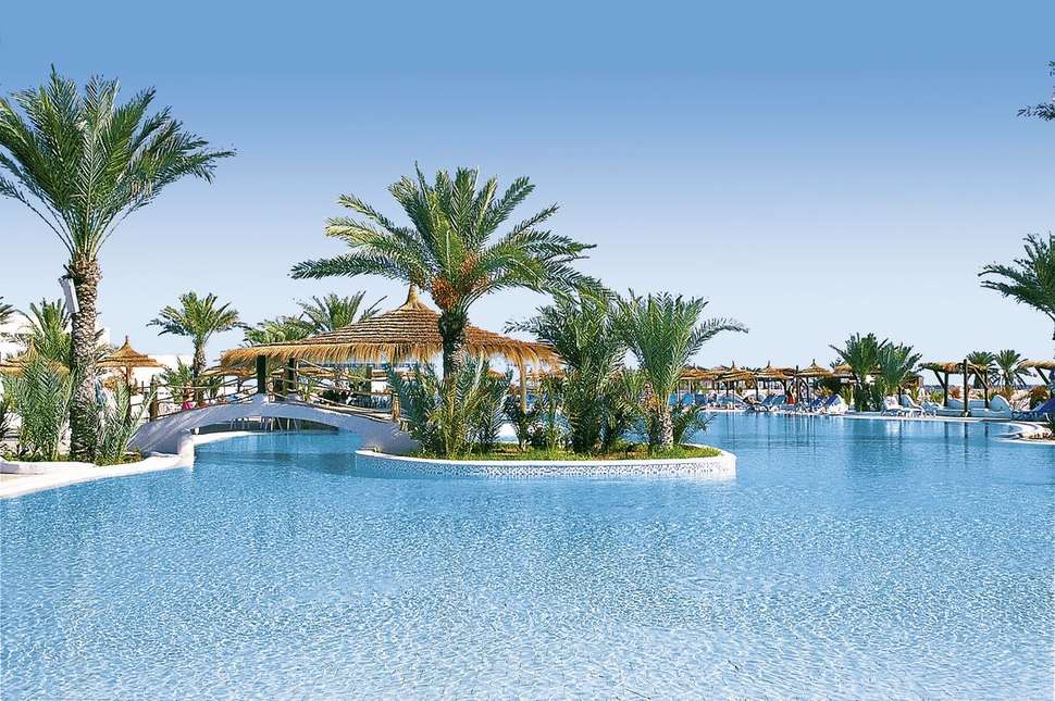 Ein Foto vom Pool im Hotel Fiesta Beach