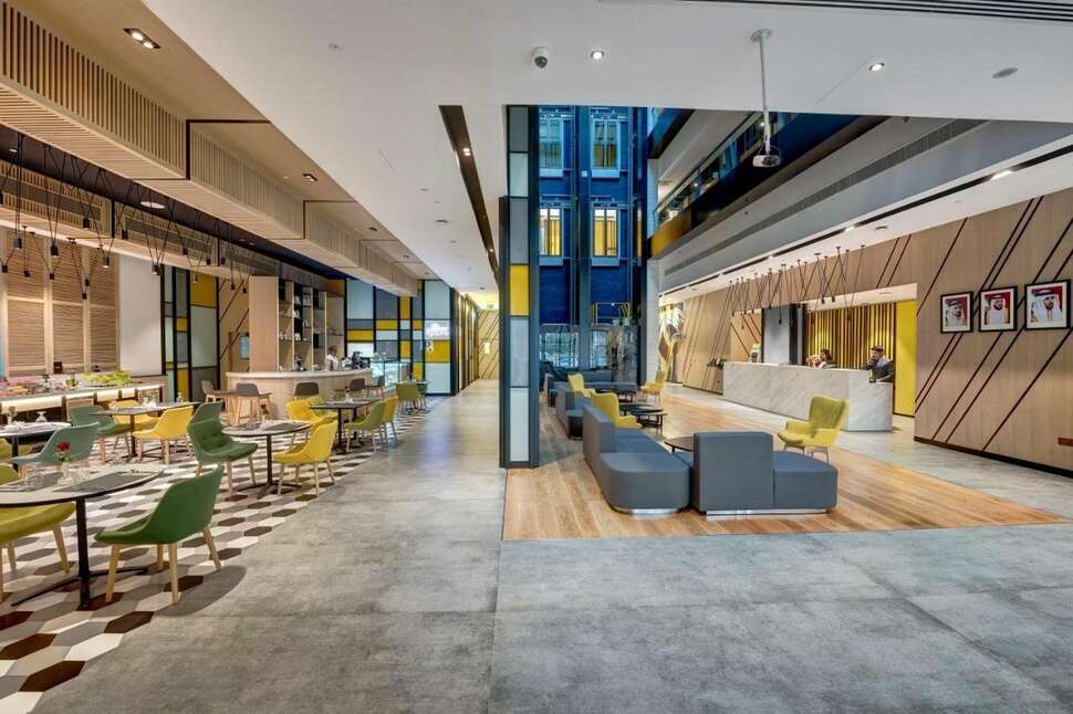 Een foto van Al Khoory Courtyard Hotel