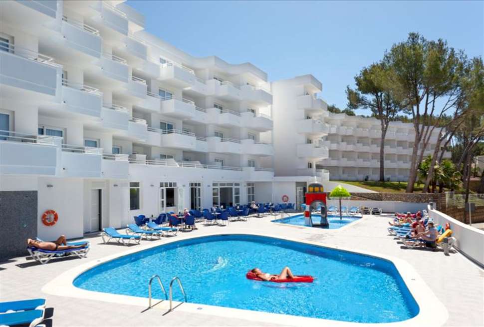 Een foto van het zwembad bij Allsun Hotel Paguera Park
