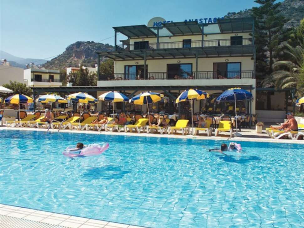 Een foto van het zwembad bij Anastasia Hotel