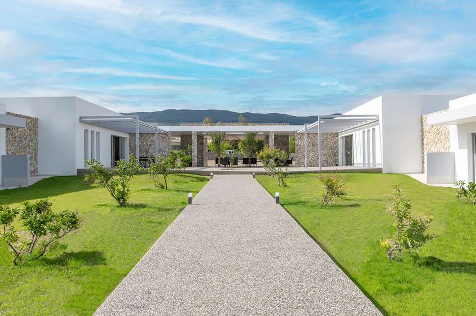 Een foto van Niriides Beach Hotel