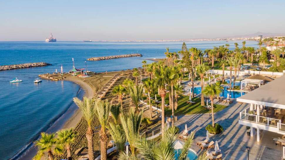 Ein Foto The Golden Bay Beach Hotel