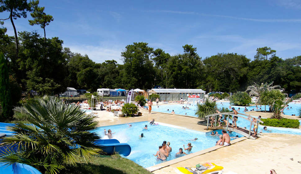 Een foto van het zwembad bij Yukadi Village Le Logis