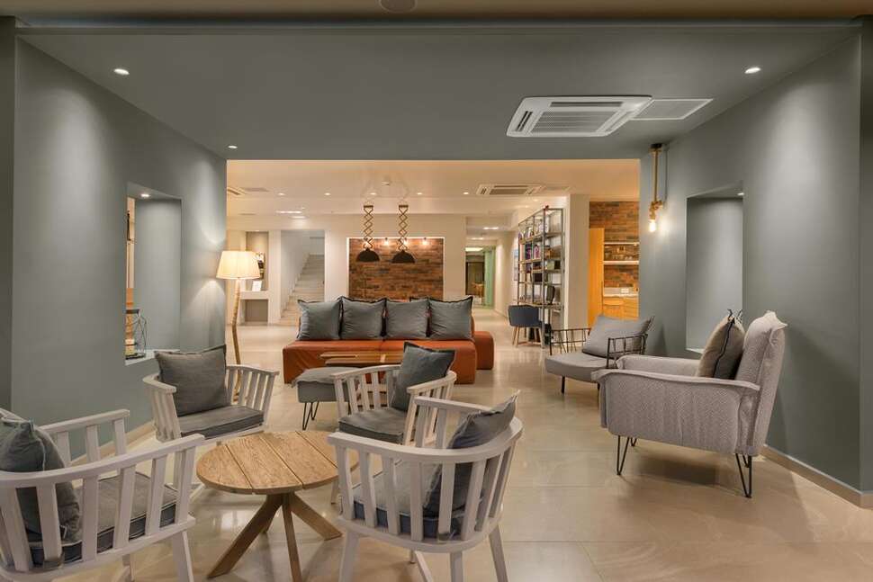 Een foto van het interieur van Matoula Beach