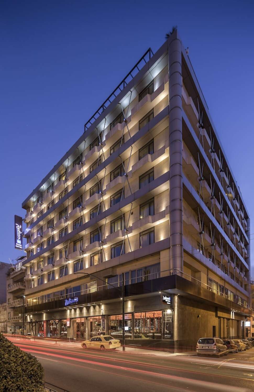 Een foto van de buitenkant van Radisson Blu Park Hotel Athene