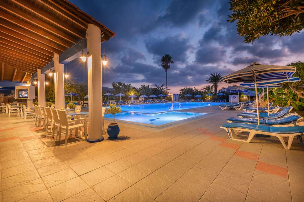 Een foto van het zwembad bij Hotel Tigaki's Star