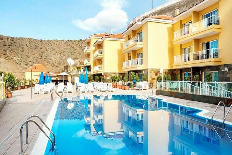 Een foto van het zwembad bij Villa del Mar