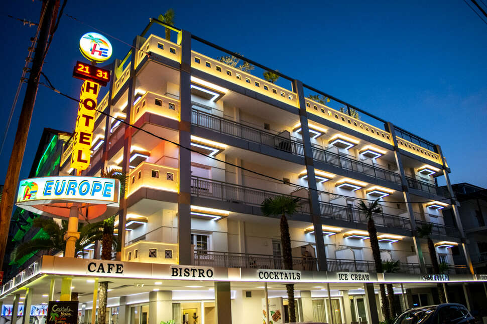 Een foto van de buitenkant van Hotel Europe Macedonie