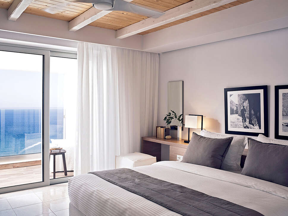 Ein Foto Esperos Village Blue & Spa